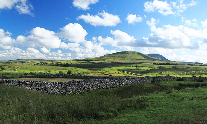 Walking Pen-y-ghent